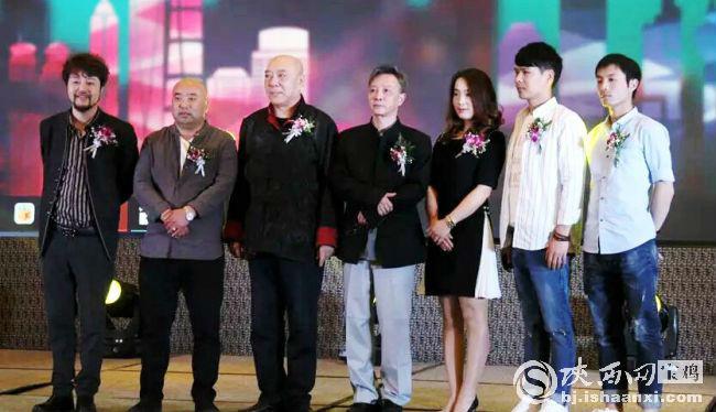 配音演员李世宏，小巷之声传奇与特色小店的隐藏魅力