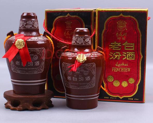 老白汾酒与友情的相遇，价格背后的温馨故事